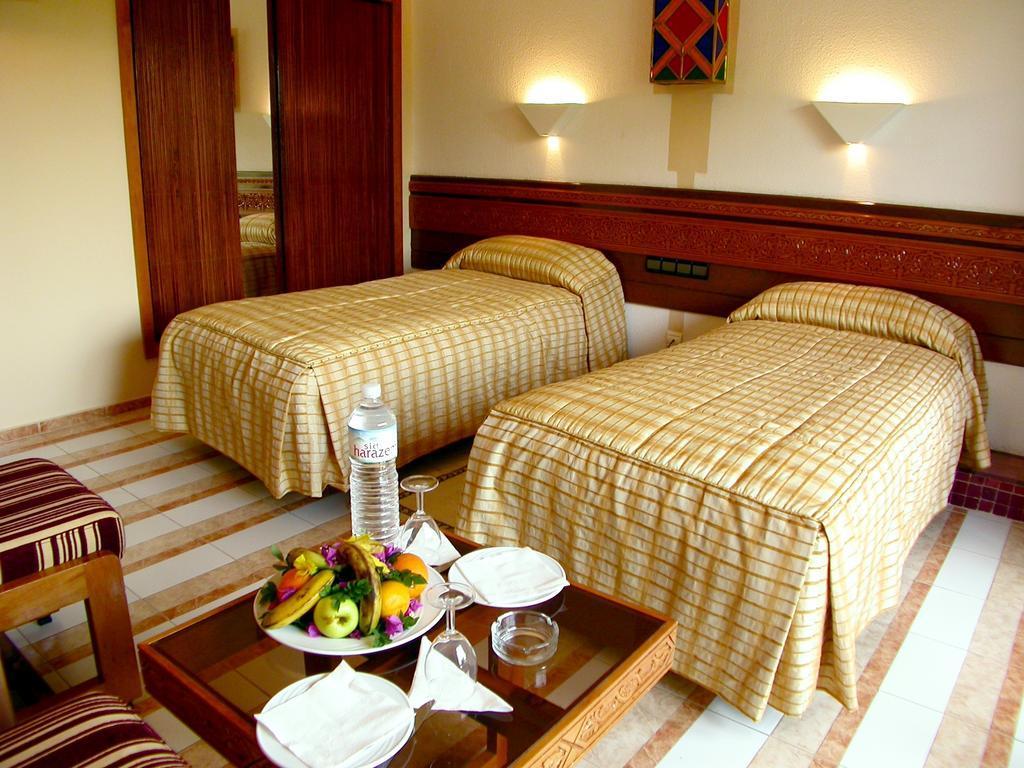 Sidi Harazem Hotel Eksteriør billede