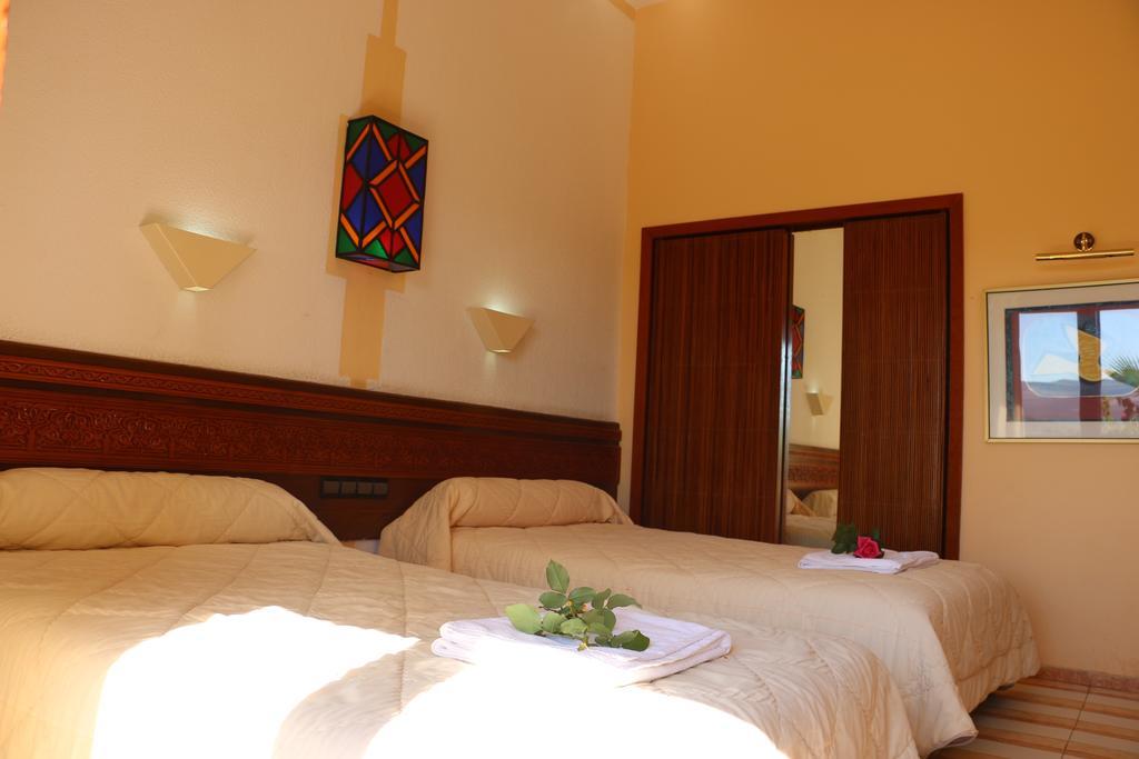 Sidi Harazem Hotel Eksteriør billede