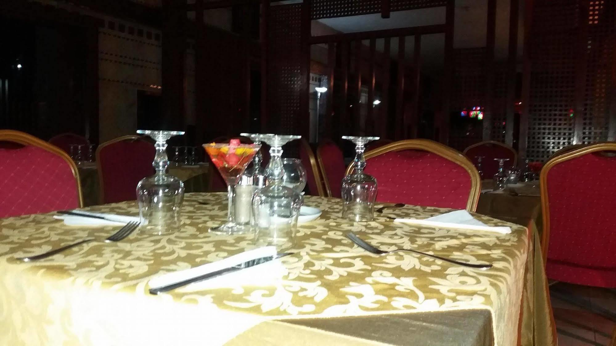 Sidi Harazem Hotel Eksteriør billede
