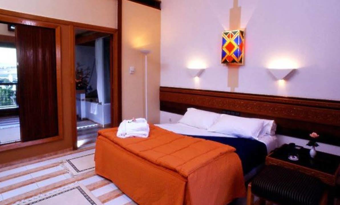 Sidi Harazem Hotel Eksteriør billede