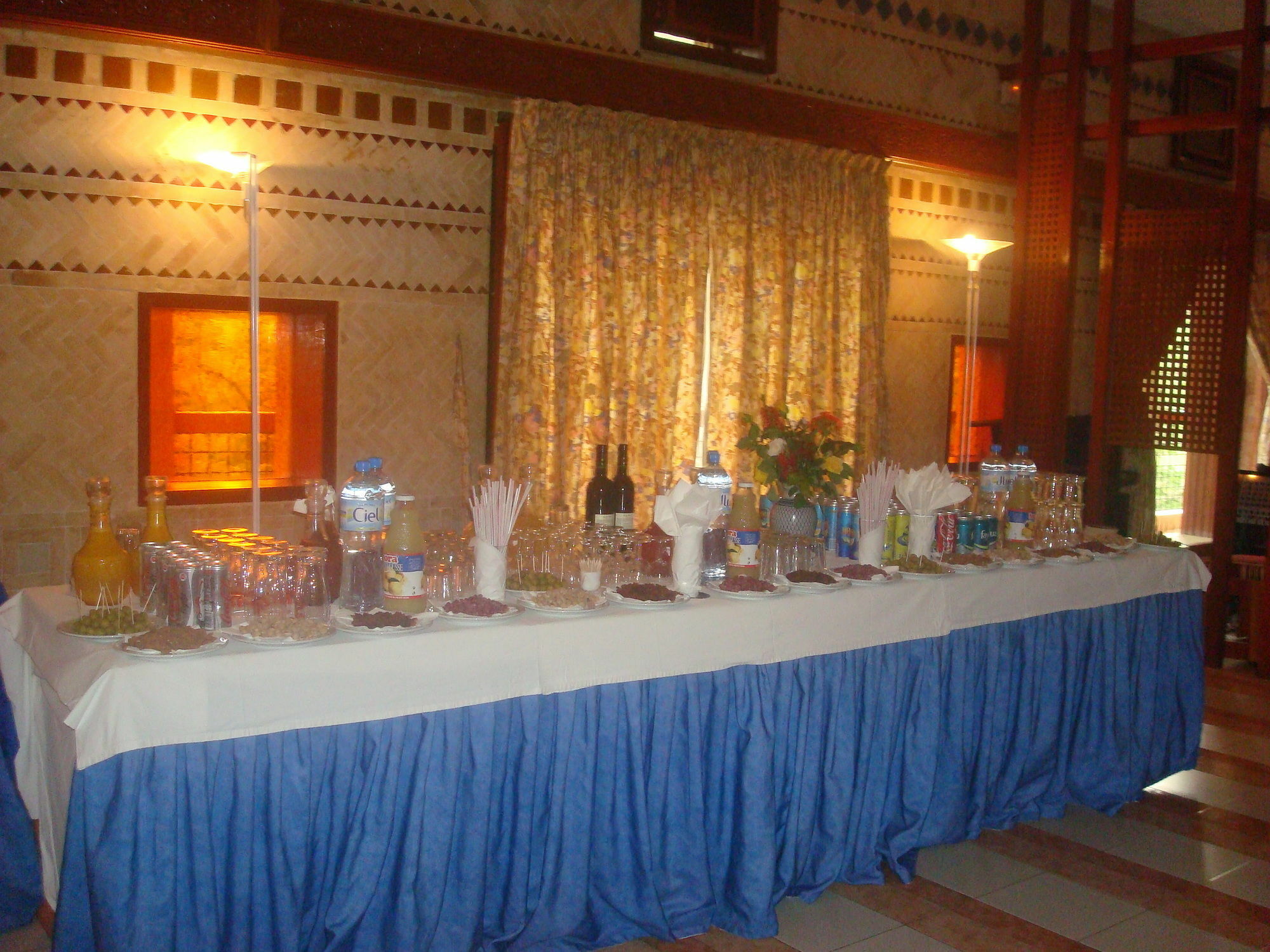 Sidi Harazem Hotel Eksteriør billede